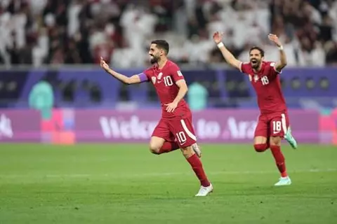 عفيف أمام صالح.. تشكيل منتخب قطر والإمارات في تصفيات كأس العالم